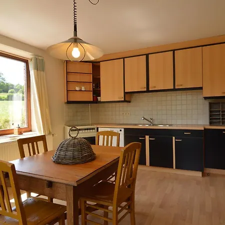 Modern Holiday In Malmedy With A Garden 度假居